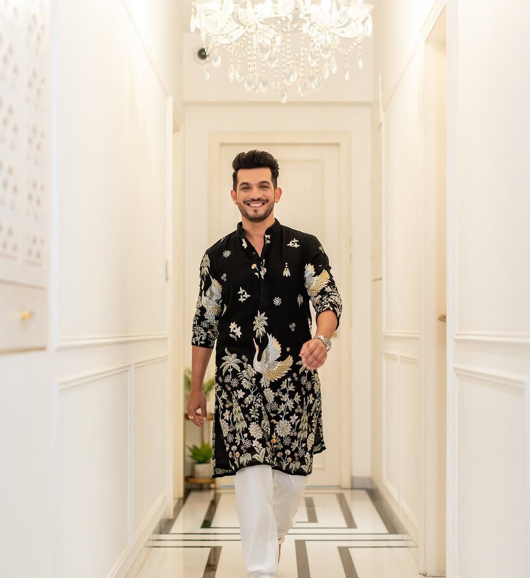 BLACK EMBROIDERED DAMAN WORK KURTA PAJAMA SET FOR MEN'S