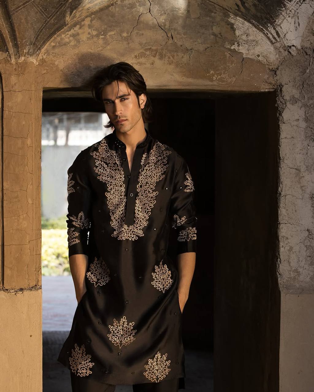 BLACK DORI AND SEQUNCES WORK KURTA PAJAMA SET FOR MEN'S