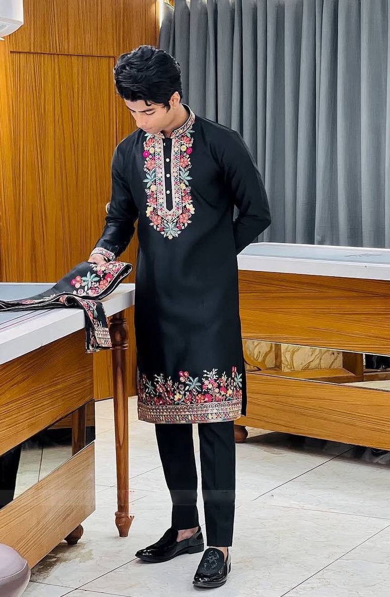 Regal BLACK Silk Kurta Set With Dupatta